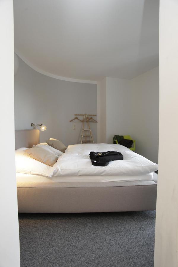 Alanus Gastehaus Hotel Alfter Exterior photo